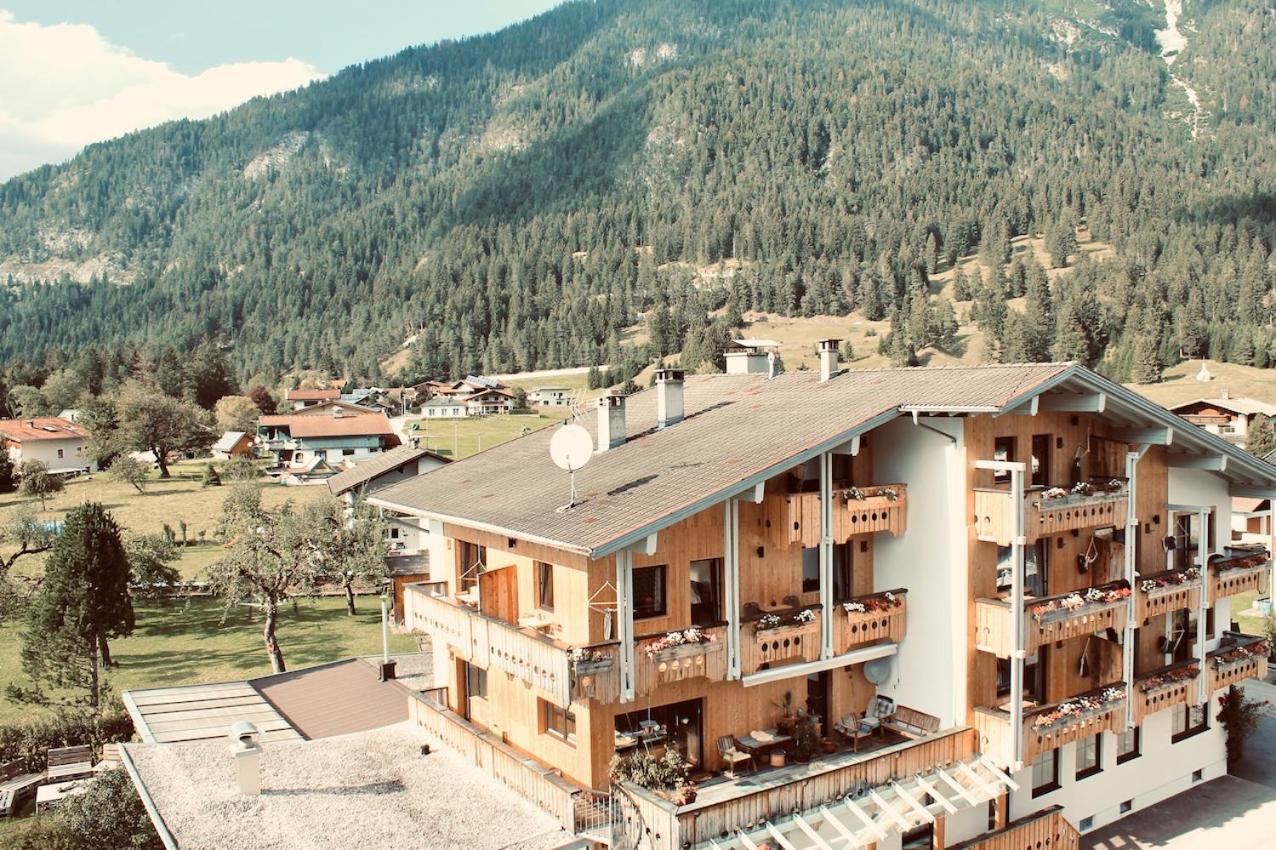 Pension Kreuzeck - Dein Gluecksplatz Am Lech ไวเซนบาค อัม เลค ภายนอก รูปภาพ